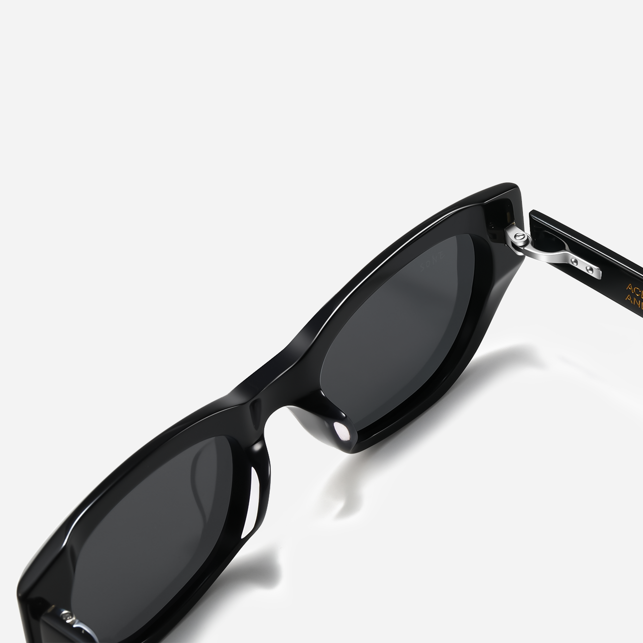 Elegans Ti — Polarized Acetate & Titanium Sunglasses